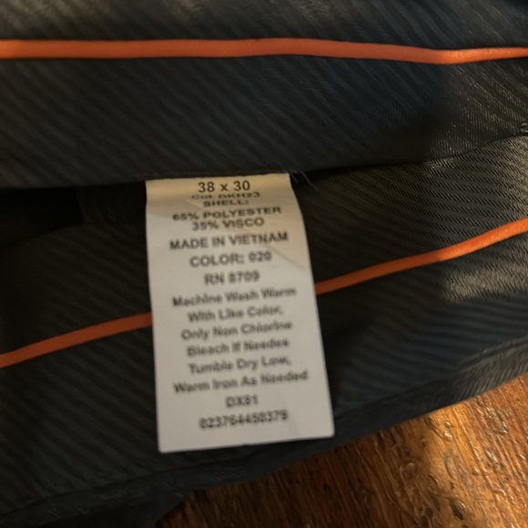 Dockers men’s gray slacks 38W 30L brand new like condition - Picture 10 of 12